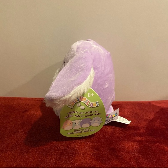 Bubbles the Bunny Easter Exclusive Fuzzy Belly Squishmallow - Picture 2 of 3